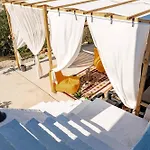 Διαμέρισμα Eden Εξαμίλιο